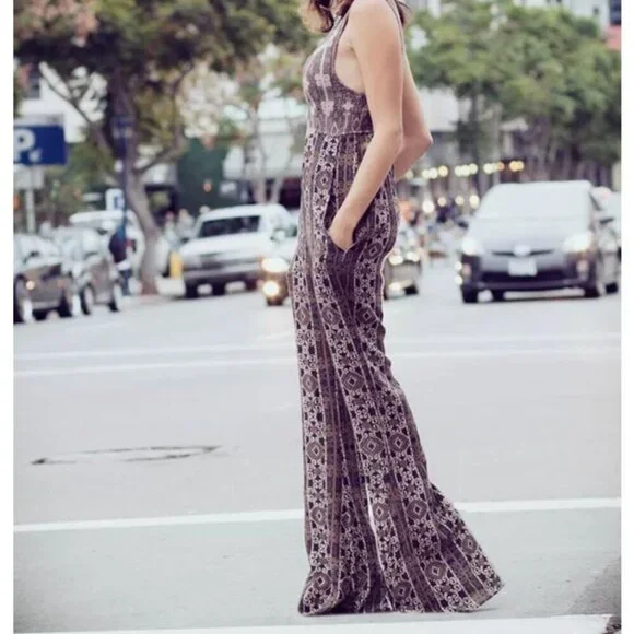 Free People Tribal Print Jumpsuit Retro 70s Bellbottoms Cut Out Crop Top - Picture 10 of 10